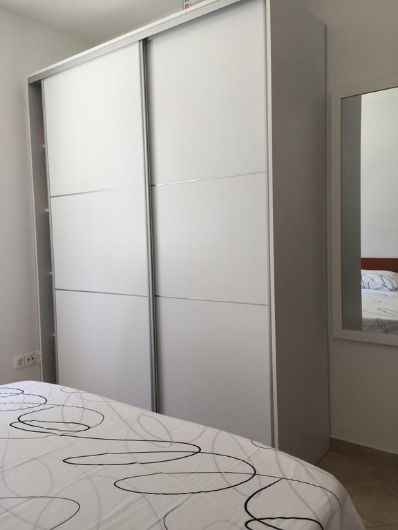 Apartment Maestral Rogač Esterno foto